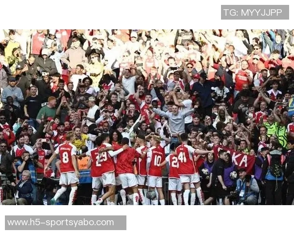 赖特称赞阿森纳阵容实力强大直言球队是英超冠军有力争夺者 赖特称赞阿森纳阵容实力强大直言球队是英超冠军有力争夺者