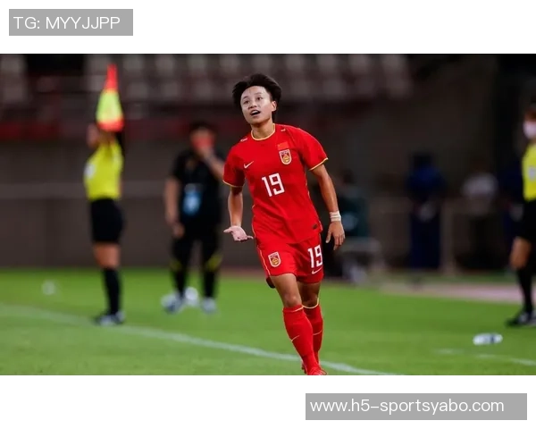 中国女足备战紧锣密鼓张琳艳李梦雯有望在6日比赛中亮相